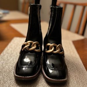 STEVE MADDEN LOREEN PATENT LEATHER BLACK BOOTIE